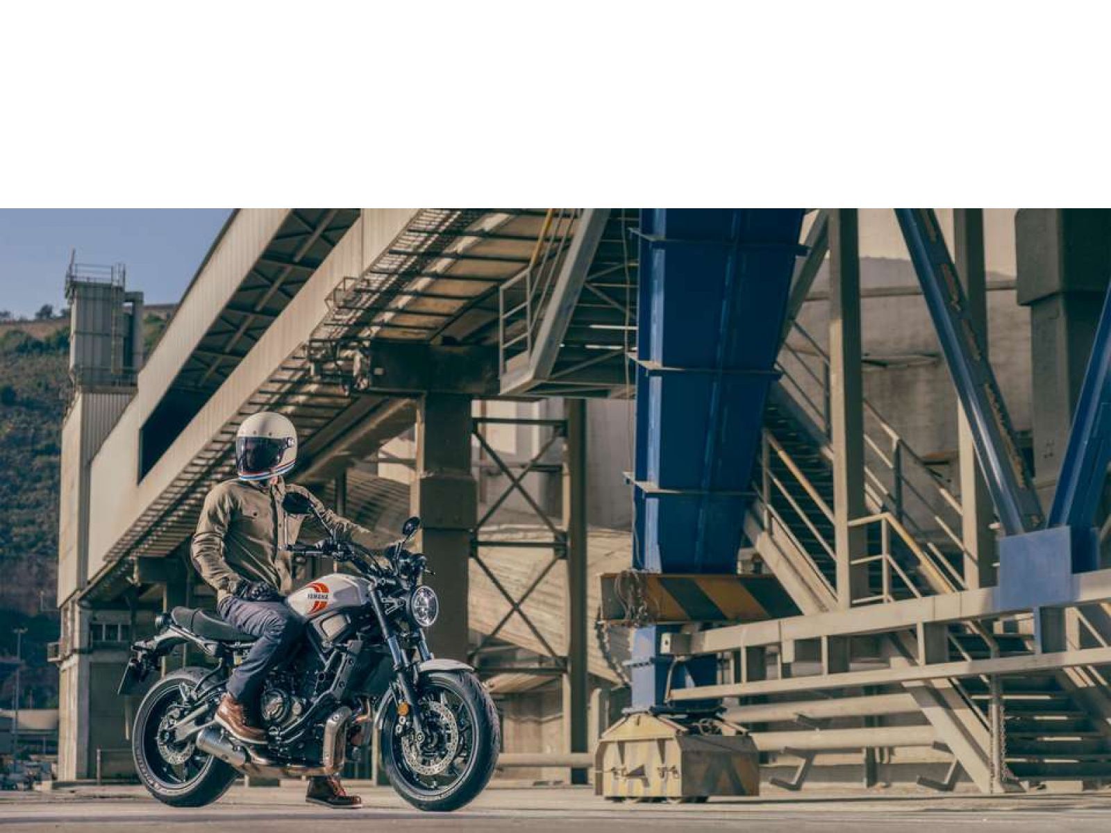 Мотоцикл YAMAHA XSR 700 (Historic White) 2024